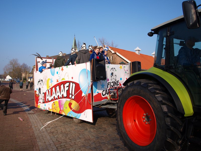 Carnavalsoptocht pannerden 2015