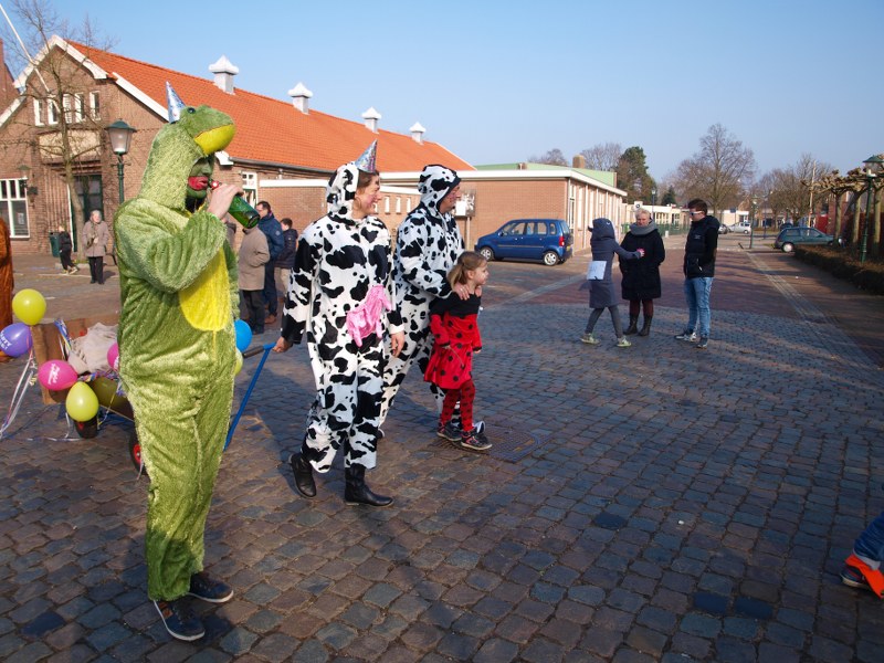 Carnavalsoptocht pannerden 2015