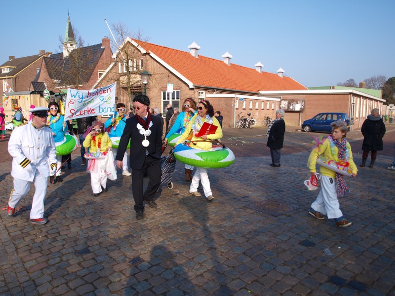 Carnavalsoptocht pannerden 2015