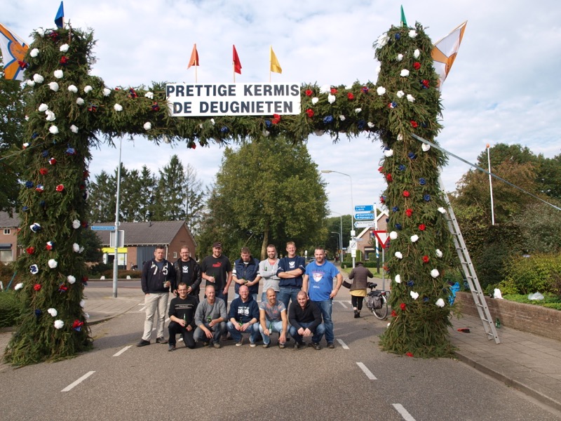 Een kermisboog in Pannerden