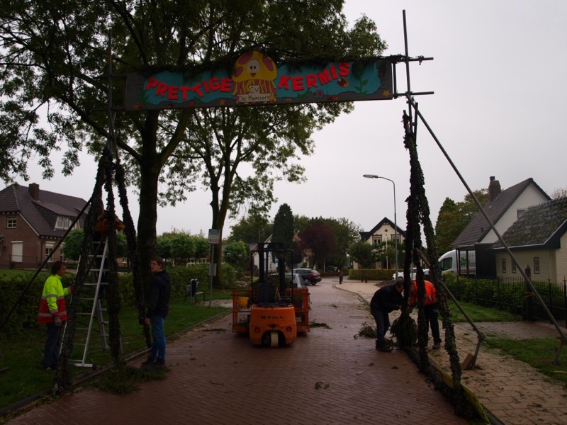 bogenbouw activiteiten in Pannerden voor de kermis