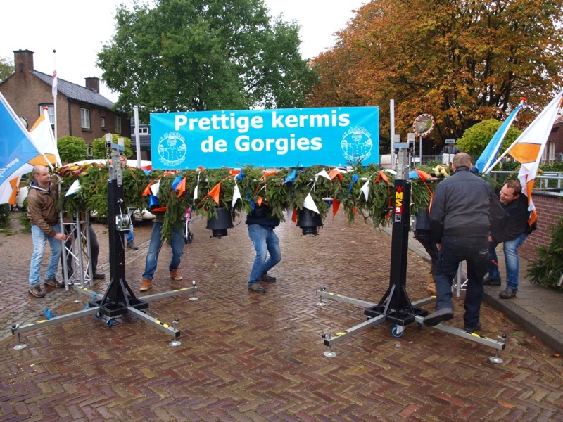 bogenbouw activiteiten in Pannerden voor de kermis