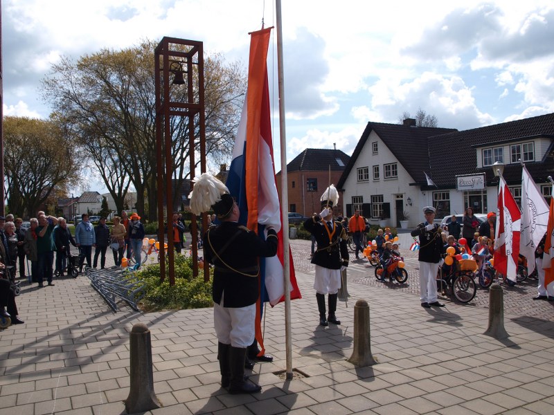 Koningsdag 27 ap 055 800x600