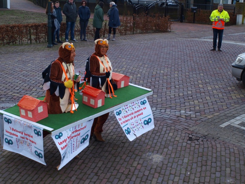 Deelnemers in de carnavalsoptocht van Pannerden in 2018