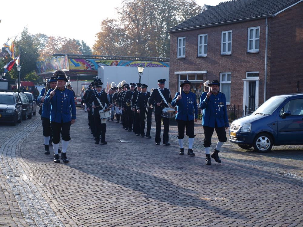 foto kermis maandag pannerden over koningschieten