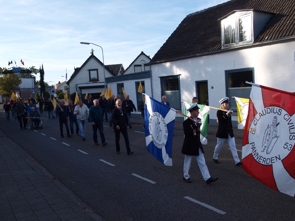 foto kermis maandag pannerden over koningschieten